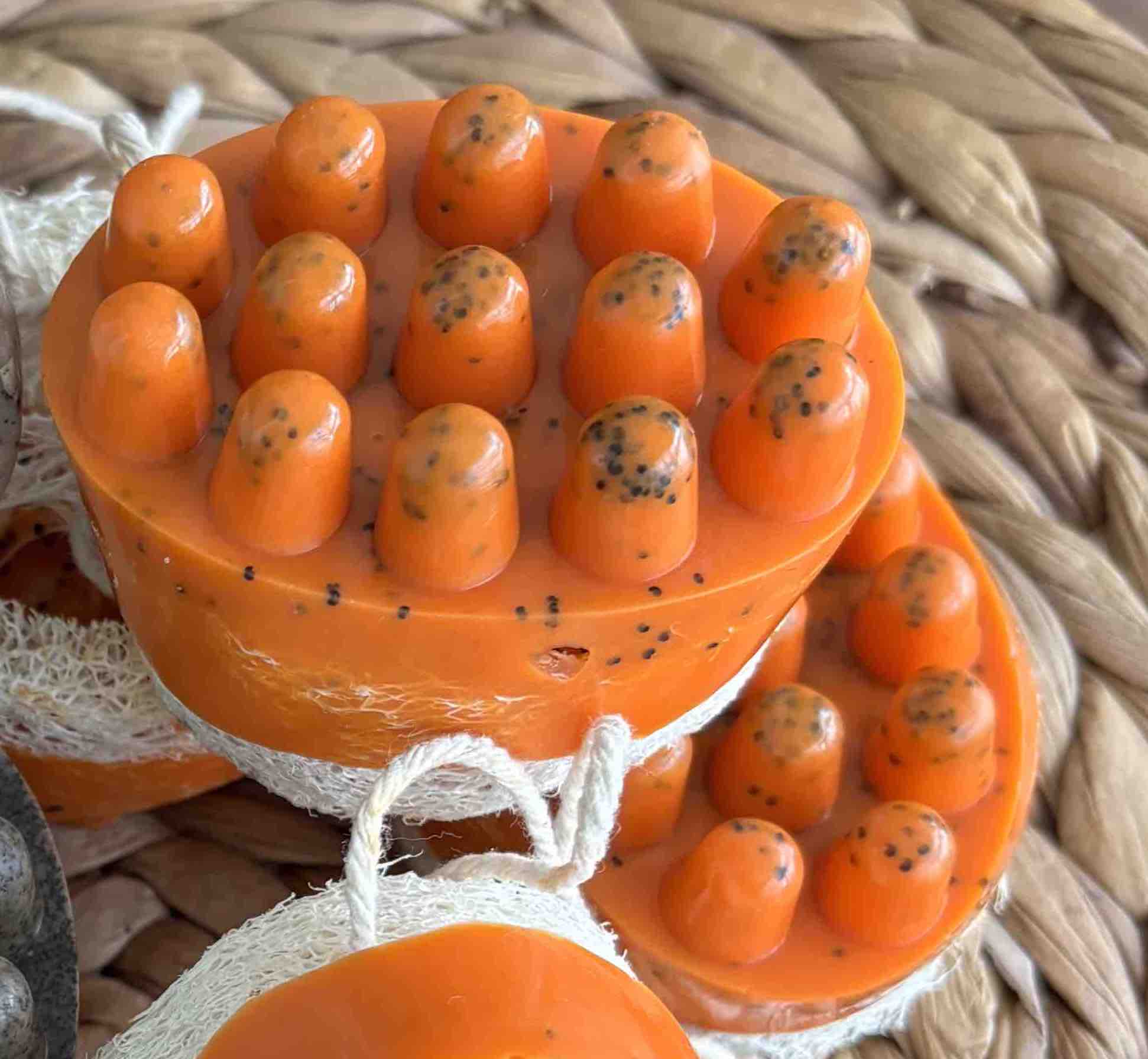 Jabon exfoliante de naranja con luffa